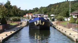 Oxfordshire Country Walk  Henley on Thames to Mill End via the River Thames round [upl. by Bubb101]