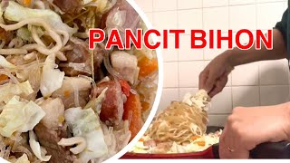 HOW TO MAKE PANCIT BIHON  PINOY STYLE RECIPE  Niko and Sofia Chan [upl. by Arytas]