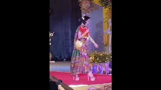 Model FALLS during Pis Siyabit SpringSummer 2025 Fashion Show – 2 Angles of view [upl. by Soloman66]