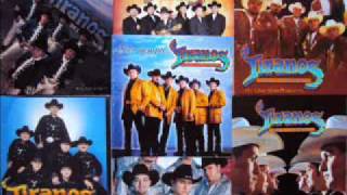 Los Tiranos Del Norte  Flor De Capomo unplugged [upl. by Esma]