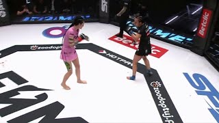 Kamila „Kamiszka” Wybrańczyk vs Kamila „Zusje” Smogulecka FAME MMA 9 [upl. by Tenney]