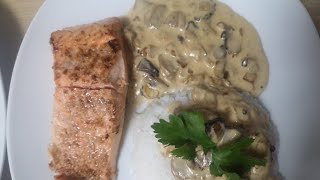 pavé de saumon à la crème et au champignons [upl. by Marta]