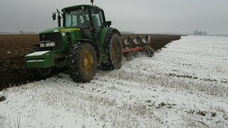 John Deere 6930 ploughing in winter [upl. by Enrica]