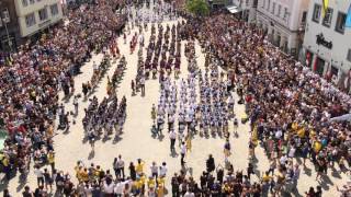 Biberacher Schützenfest 2016  Marktplatz Abnahme Antrommeln  Schützenfestlied [upl. by Alberic]