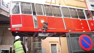 Retour des rames rénovées du funiculaire de Fourvière [upl. by Craggy279]