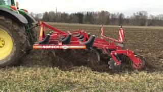 John Deere 6930 Premium s Horsch Terrano 3FX  slowmotion [upl. by Eahcim]