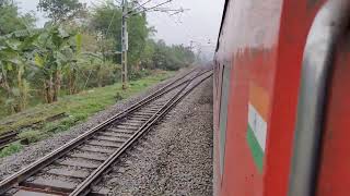 02570 Humsafar express Crossing 02569 Darbhanga Humsafar express [upl. by Tarrah]