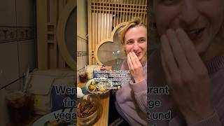 Veganer geht in ein Restaurant und kann es nicht fassen 🥹 vegan meme youtubecreatorcommunity [upl. by Witte]