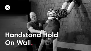 Tutorial Handstand Hold at Wall  Lerne den Handstand an der Hand [upl. by Meunier]