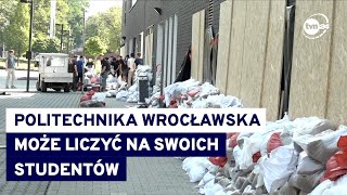 Fala powodziowa zbliża się do Wrocławia Studenci zabezpieczają swoją uczelnię [upl. by Ennaillek]