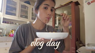 vlog Bir günde neler yedim cipsli noodle denedim 🍜 [upl. by Nitnerb]