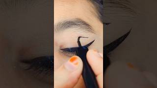 Creative eyeliner look 😍 eyeliner style shorts eyeliner [upl. by Jordana]