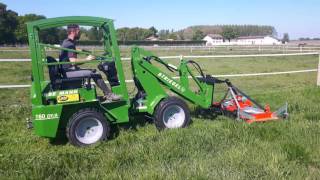 Valet de ferme Striegel 160 DYA avec Plateau de tonte  Horse Mann [upl. by Layla]