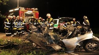 Tragischer Unfall bei Pfaffenhofen Zwei 18Jährige sterben [upl. by Vadnee]