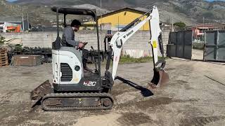 MINIESCAVATORE BOBCAT E20 GIROSAGOMA 2015 [upl. by Isolda586]