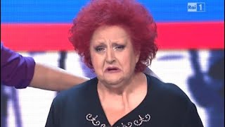 Luciana Turina sputtanata a Domenica Live altro che morta di fame ecco come spende i soldi  La pr [upl. by Drapehs168]