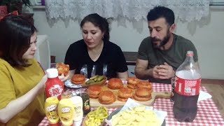 mukbang EV YAPIMI ISLAK HAMBURGER türkçe mukbang [upl. by Stearne]