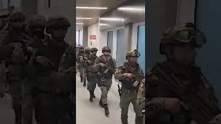 Así llegaron militares a Ciudad Juárez para reforzar seguridad México noticias [upl. by Refennej]