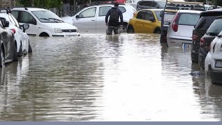 No Comment  le Nord de lItalie paralysé par des pluies diluviennes [upl. by Clayborn]