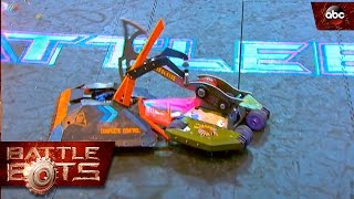 Punching Lucky Sends Beta Flying  Vengeance in Vegas 2  BattleBots [upl. by Poppo]