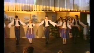 Volksdansgroep Orient uit Culemborg danst de Hongaarse serie [upl. by Skcirdnek797]