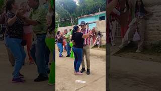 Los mejores bailando Carranga con Los Únicos baile carranga [upl. by Strage]