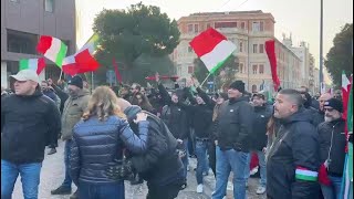 quotBoia chi mollaquot e quotMe ne fregoquot i cori dellestrema destra in corteo a Bologna [upl. by Sosthenna]