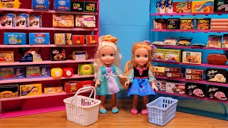 Color challenge  Elsa amp Anna toddlers  grocery store  shopping  Barbie [upl. by Corin]