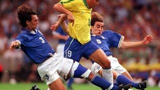 El fenomeno Ronaldo vs Maldini amp Cannavaro 1997 [upl. by Orag]