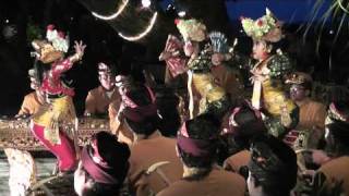 Bali ind1724 how to dance the Legong [upl. by Sontich642]