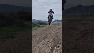 Explication de therme technique  enduro motocross bikelife riding offroad dualsport [upl. by Nosille517]