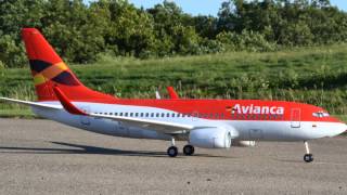 Avianca 737 700 RC Windrider [upl. by Aicnerolf5]