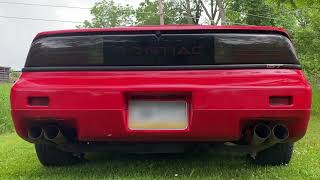 Straight piped Pontiac Fiero GT sounds amazing [upl. by Glogau494]