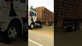 Asi mushkil Sar pe padi hai ❤️🔥 viralvideo heavytruck driver heavydriver karanvlogs [upl. by Herby]