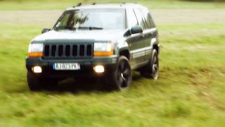 Jeep Grand Cherokee ZJ 52L V8  Grass Drift [upl. by Aztinaj135]