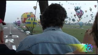 Mondial Air Ballon 2011  record du monde [upl. by Nelyt809]