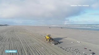 Indrukwekkende dronebeelden van vervuild strand Ameland  RTL NIEUWS [upl. by Hcirteid]