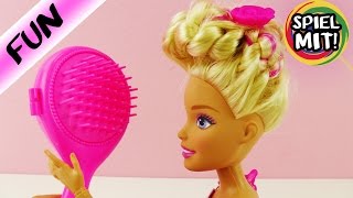 XXL BARBIE beim Friseur  coole neue Flechtfrisur für Barbie  Kathi flechtet Barbie die Haare [upl. by Hattie]