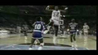 Clyde Drexler jumps over Andre Turner [upl. by Alit666]