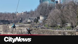 Crowds start arriving in Niagara Falls [upl. by Rodmur]