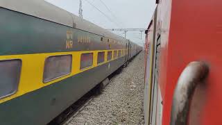 12436 jaynagar Garib Rath Overtake 02570 Humsafar express [upl. by Fitalludba]