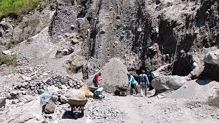 Hard Work The miner was very brave in digging the black sand cliff which was easily collapsed [upl. by Irvin]