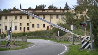 Spoorwegovergang Monte Amiata I  Railroad crossing  Passaggio a livello [upl. by Niltyak]