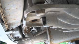 Как снять запасное колесо на VW T4 How to remove the spare wheel for VW T4 [upl. by Fidellas424]