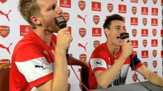 Mertesacker and Koscielny  Na Na Na Giroud [upl. by Monte988]