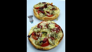 Recette du bagel pizza [upl. by Walkling]