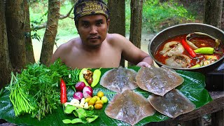 Soup GARFISH Chinese Hot Pot Recipe  Yummy Chinese Hot Pot Soup in Forest [upl. by Llebanna811]