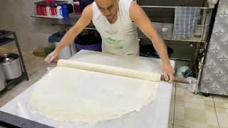 BAKLAVA HAMURU NASIL AÇILIR  YUFKA NASIL YAPILIR  BAKLAVA HAMURU TARİFİ 🇹🇷🇧🇷 [upl. by Charron901]