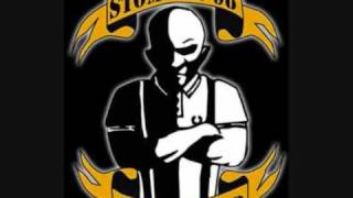 Stomper 98  Skinhead So bist Du [upl. by Ennairej]