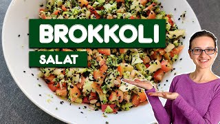 Rohkost Brokkoli Salat  Schnell und einfach [upl. by Mendie]